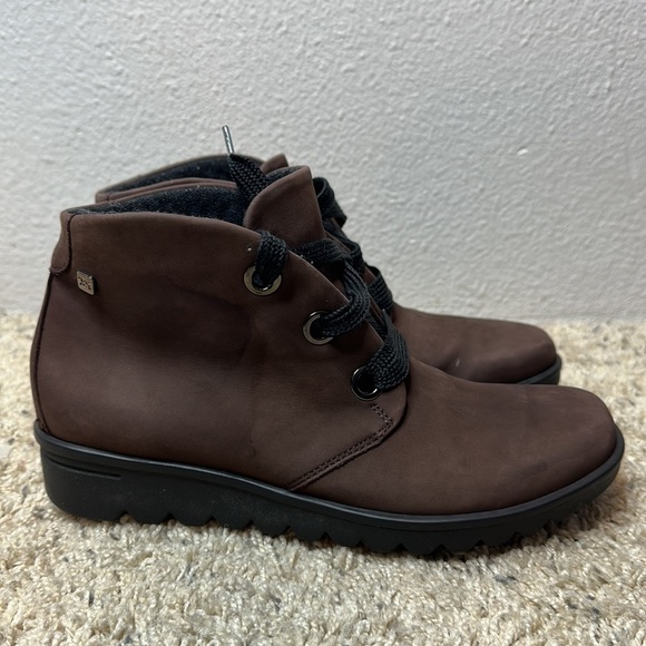 HARTJES SHARKY AUBERGINE NUBUCK CHUKKA BOOTS - Picture 3 of 12